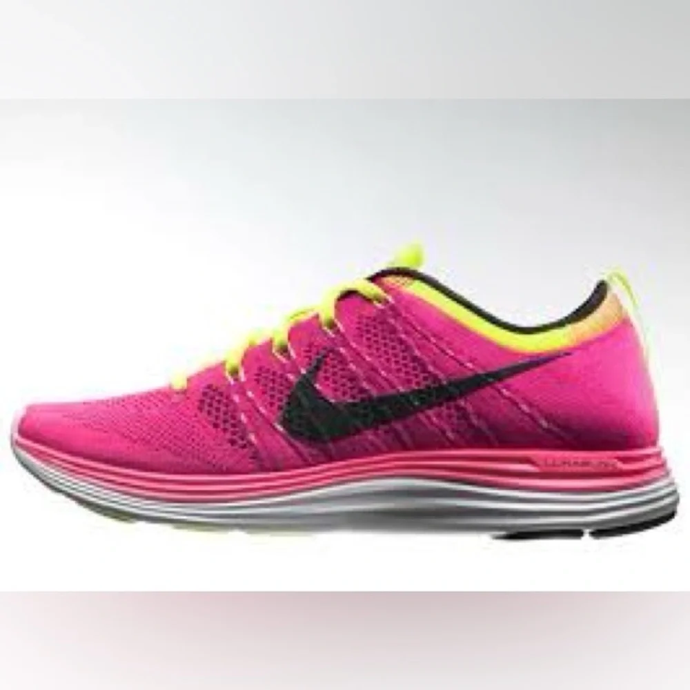Nike Pink Flyknit One